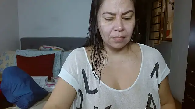 Snapshot of Karo_sexy chatting on 9, 3, 2025 Karo sexy online show from 9, 3, 2025