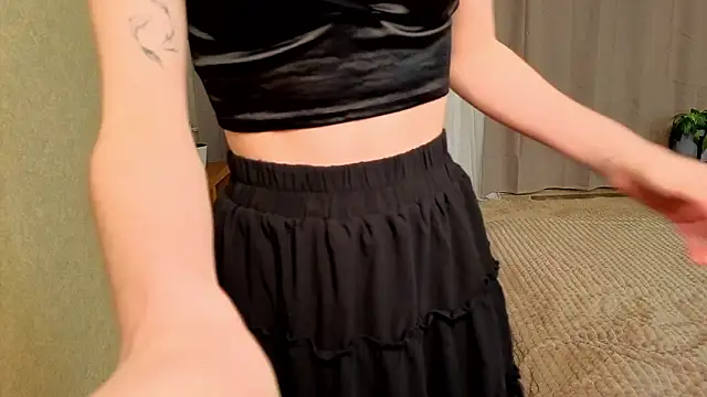 Snapshot of NikkyBee_ chatting on 10, 2, 2026 NikkyBee online show from 10, 2, 2026