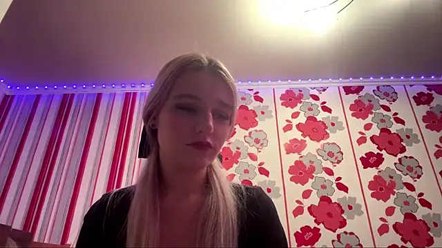 Snapshot of MiaBerlateen chatting on 15, 2, 2026 MiaBerlateen online show from 15, 2, 2026