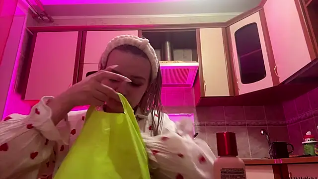 Snapshot of MiaBerlateen chatting on 25, 2, 2026 MiaBerlateen online show from 25, 2, 2026