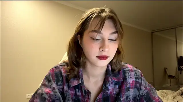 Snapshot of ElliKrovel chatting on 19, 2, 2026 ElliKrovel online show from 19, 2, 2026