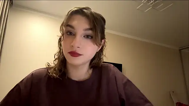 Snapshot of ElliKrovel chatting on 11, 2, 2026 ElliKrovel online show from 11, 2, 2026