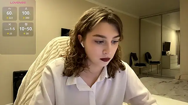 Snapshot of ElliKrovel chatting on 23, 2, 2026 ElliKrovel online show from 23, 2, 2026