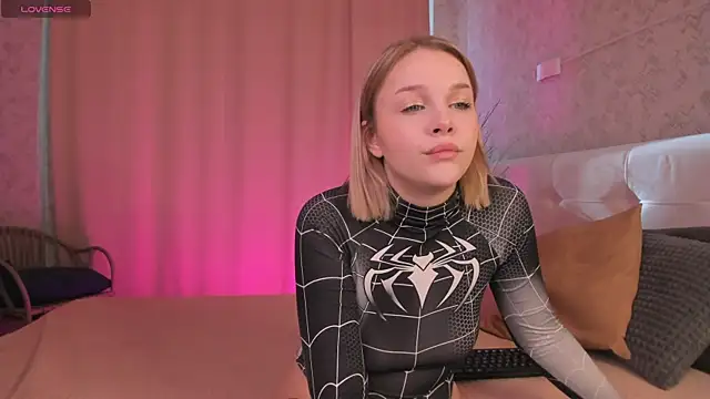 Snapshot of Jenifer_lo chatting on 24, 2, 2026 Jenifer lo online show from 24, 2, 2026