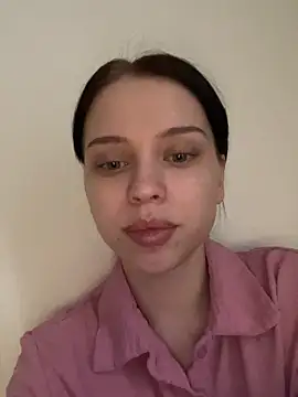  luna fox  online show from 9, 2, 2026