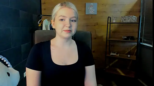 BeckyWashington online show from 5, 6, 2026