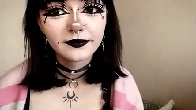 Snapshot of SmilingPatent chatting on 16, 2, 2026 SmilingPatent online show from 16, 2, 2026