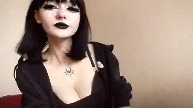 Snapshot of SmilingPatent chatting on 7, 2, 2026 SmilingPatent online show from 7, 2, 2026