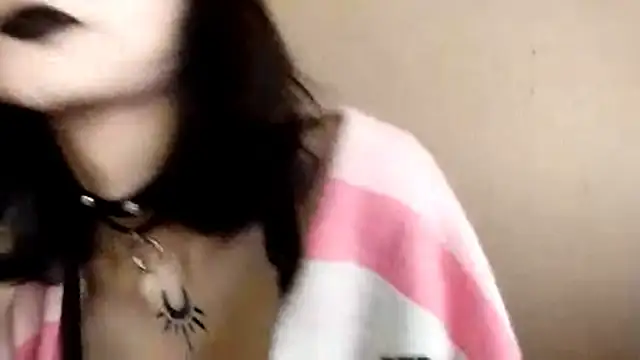 Snapshot of SmilingPatent chatting on 15, 2, 2026 SmilingPatent online show from 15, 2, 2026