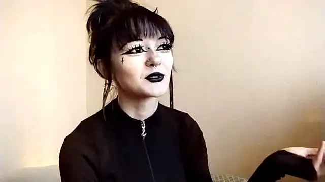 Snapshot of SmilingPatent chatting on 10, 2, 2026 SmilingPatent online show from 10, 2, 2026