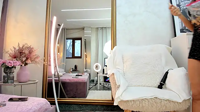 Snapshot of ElinaMoon_ chatting on 13, 2, 2026 ElinaMoon online show from 13, 2, 2026