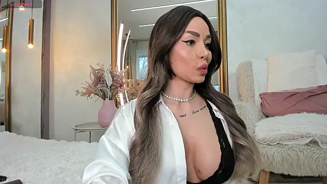 Snapshot of ElinaMoon_ chatting on 28, 2, 2026 ElinaMoon online show from 28, 2, 2026