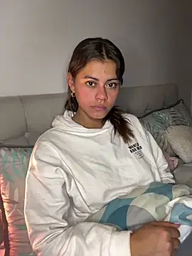 RachelWeisz  online show from 13, 3, 2026