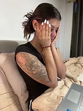 RachelWeisz  online show from 19, 5, 2026