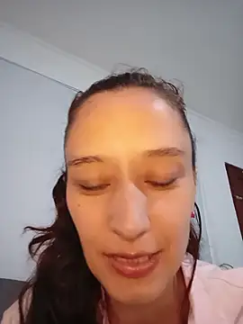 Aurabloom 1 online show from 4, 4, 2026