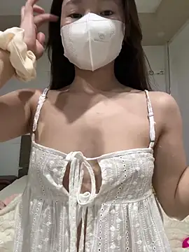 Rin-yiyi online show from 7, 4, 2026