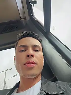 Snapshot of Eros_lee chatting on 2, 3, 2026 Eros lee online show from 2, 3, 2026