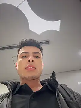 Snapshot of Eros_lee chatting on 25, 3, 2026 Eros lee online show from 25, 3, 2026