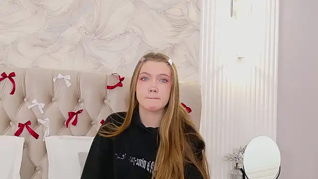 Snapshot of StacyHicks chatting on 13, 2, 2026 StacyHicks online show from 13, 2, 2026