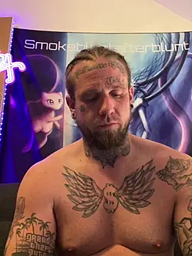 Smokebluntafterblunt online show from 18, 4, 2026