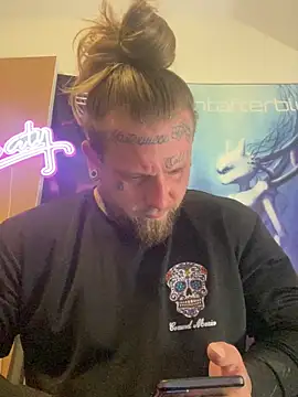Smokebluntafterblunt online show from 22, 5, 2026