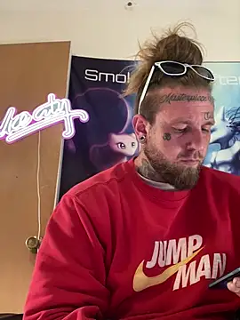 Smokebluntafterblunt online show from 20, 5, 2026