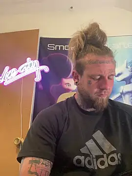 Smokebluntafterblunt online show from 25, 5, 2026