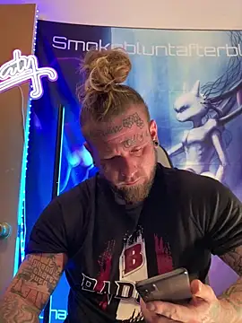 Smokebluntafterblunt online show from 6, 3, 2026