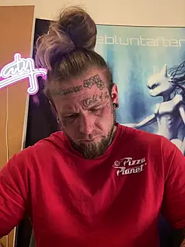 Smokebluntafterblunt online show from 3, 6, 2026