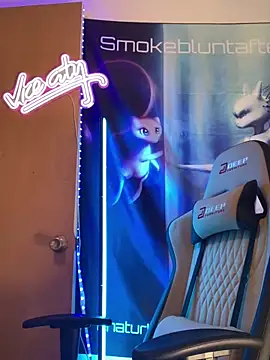 Smokebluntafterblunt online show from 4, 3, 2026