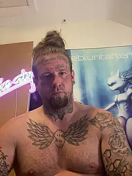 Smokebluntafterblunt online show from 26, 5, 2026