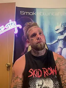 Snapshot of Smokebluntafterblunt chatting on 19, 6, 2026 Smokebluntafterblunt online show from 19, 6, 2026
