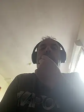 Florian85770 online show from 8, 2, 2026