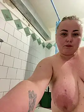 Mommy-girl-Lola online show from 8, 5, 2026