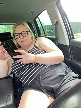 Mommy-girl-Lola online show from 16, 6, 2026