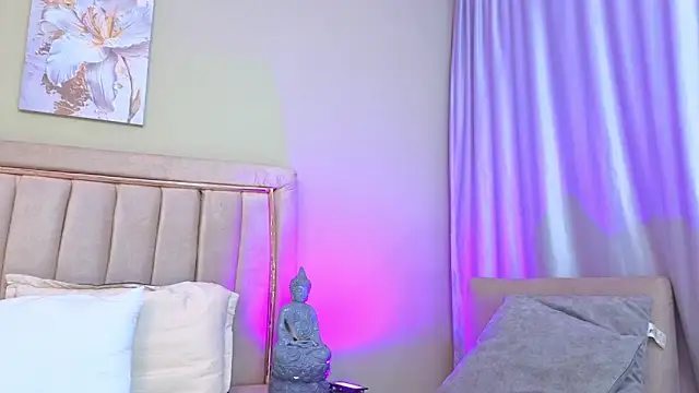 Mia Naive online show from 11, 3, 2026