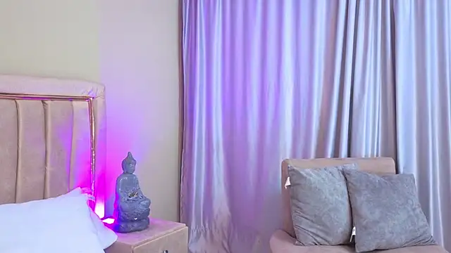 Mia Naive online show from 17, 4, 2026