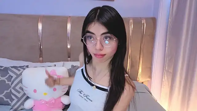 Mia Naive online show from 17, 7, 2026