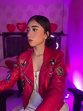 Snapshot of alahia_pink chatting on 1, 3, 2026 alahia pink online show from 1, 3, 2026