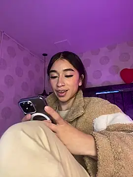 Snapshot of alahia_pink chatting on 4, 3, 2026 alahia pink online show from 4, 3, 2026