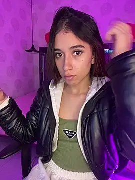 Snapshot of alahia_pink chatting on 28, 2, 2026 alahia pink online show from 28, 2, 2026