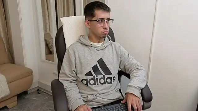 Tommas Jhonson online show from 10, 3, 2026