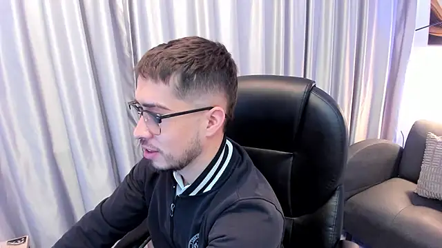 Tommas Jhonson online show from 4, 6, 2026