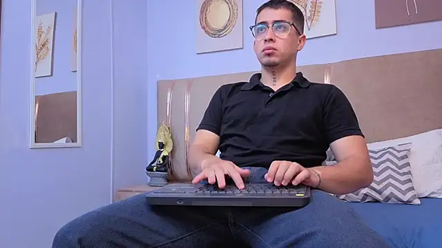 Tommas Jhonson online show from 15, 4, 2026