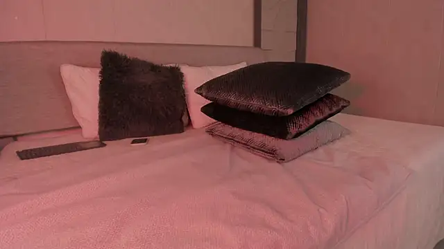 alicee clark  online show from 27, 3, 2026