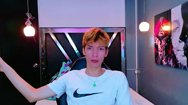 Snapshot of Liam_Green1 chatting on 12, 2, 2026 Liam Green1 online show from 12, 2, 2026