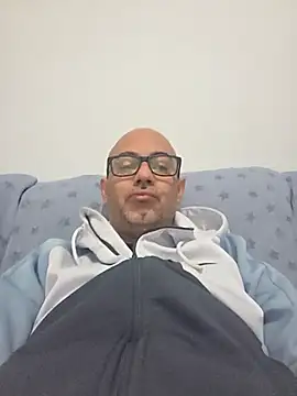 pareja47 online show from 17, 2, 2026