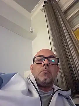 pareja47 online show from 9, 5, 2026
