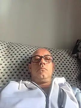 pareja47 online show from 24, 4, 2026