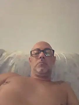 Snapshot of pareja47 chatting on 2, 8, 2026 pareja47 online show from 2, 8, 2026